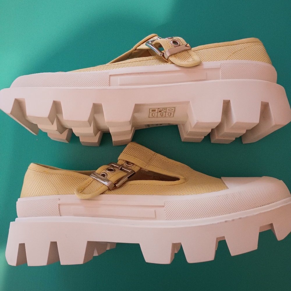 Jeffrey Campbell Pastel chunky lug shoes! - Picture 3 of 6